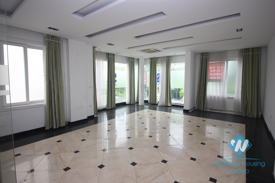 Unfurnished house for rent in Cau Giay district, Ha Noi